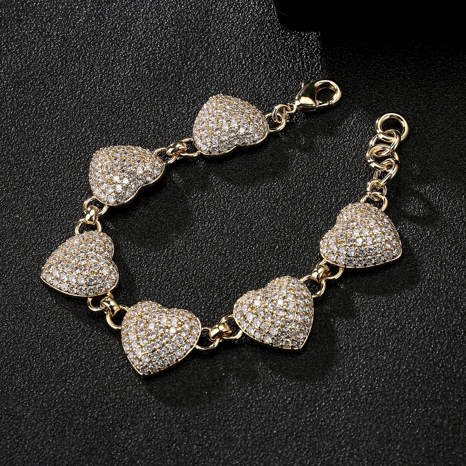 CHUNKY CRYSTAL HEART BELCHER BRACELET