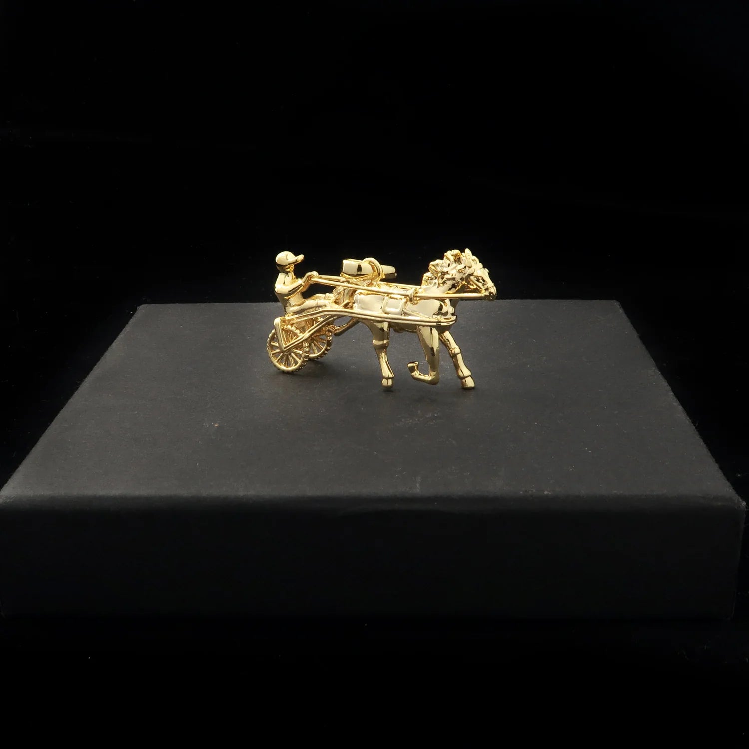 GOLD SULKY GYPSY HORSE RACING 3D PENDANT