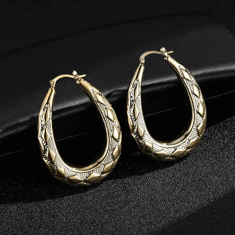 PREMIUM GOLD 50MM OVAL DIAMOND PATTERN CREOLE HOOP EARRINGS